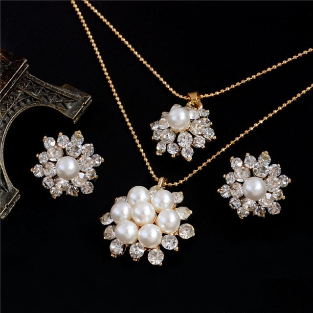 Elegant Pearl Bridal Jewelry Set